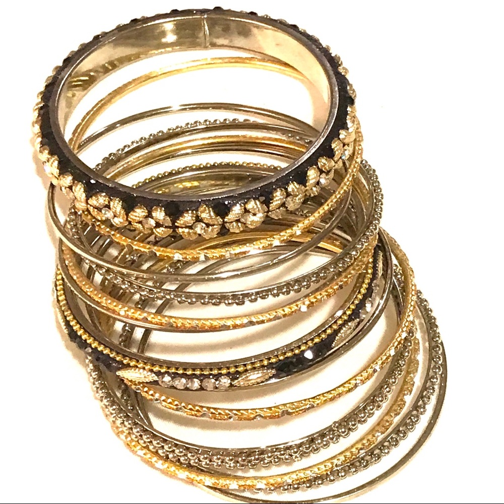Bangle bracelets. - Picture 3 of 3